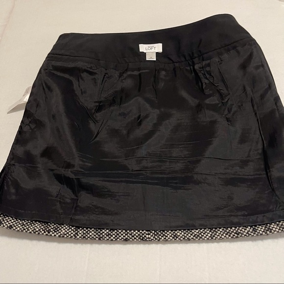 Ann Taylor Loft Knee Length Career Skirt l Color Black l Size 8 - Picture 11 of 15